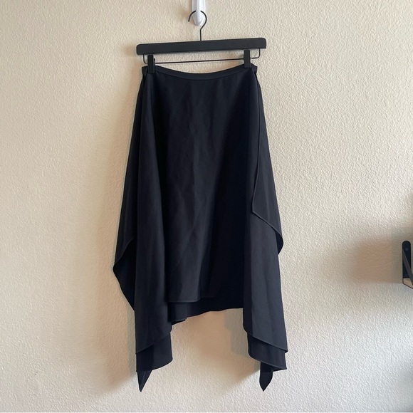 BCBG Maxazria Carlyn Asymmetrical Skirt Black High Rise Handkerchief Hem Size XS - Picture 3 of 7